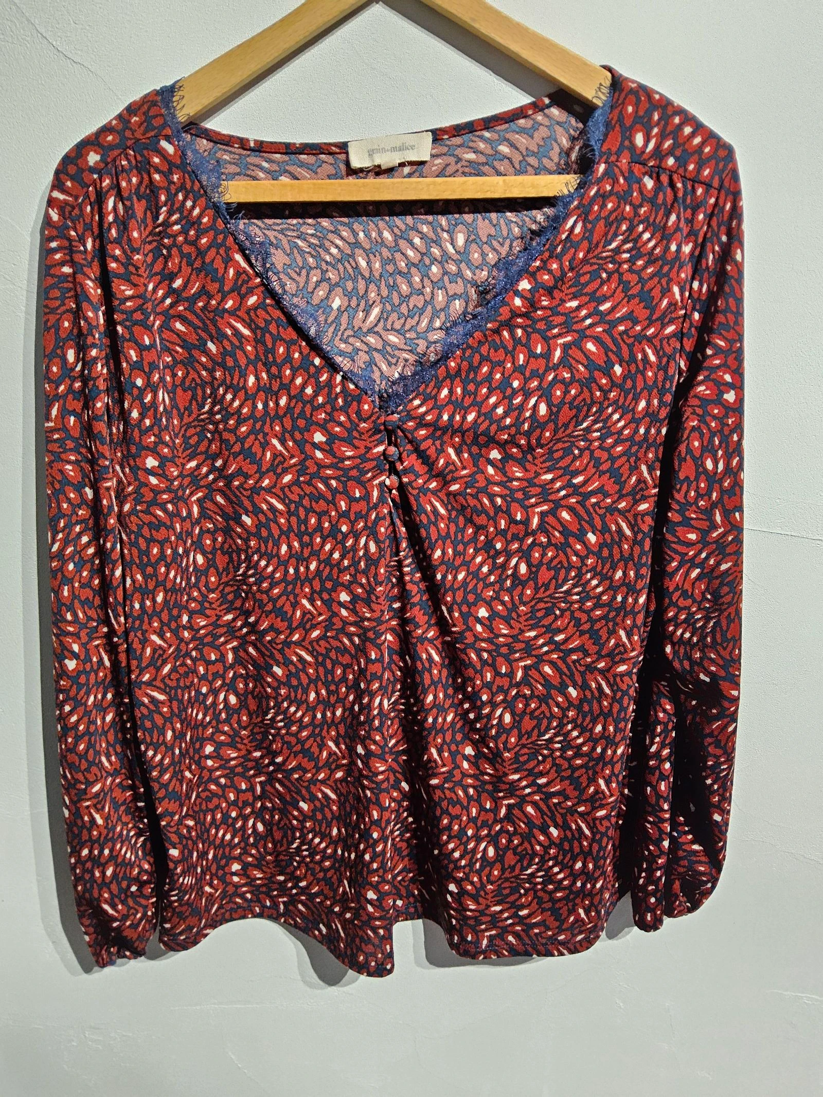 Blouse Grain de Malice XL imprimée rouge et bleu – manches longues